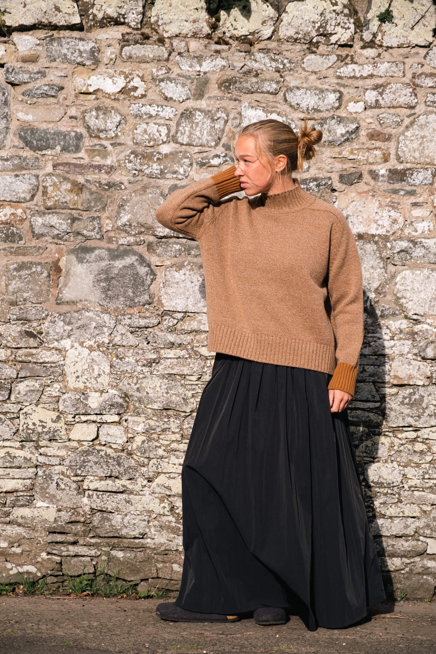 Maree knit is made with the finest Scottish spun lambswool. Knitted in a chunky luxurious 4 ply yarn with a funnel neck, contrast cuffs and a boxy, oversize fit. Traditionally made with fully fashioned knitting techniques and linked together by hand. Crafted within 80 miles of our design studio in the Scottish Borders.